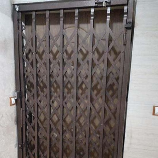 درب آکاردئونی فولادی ضخیم